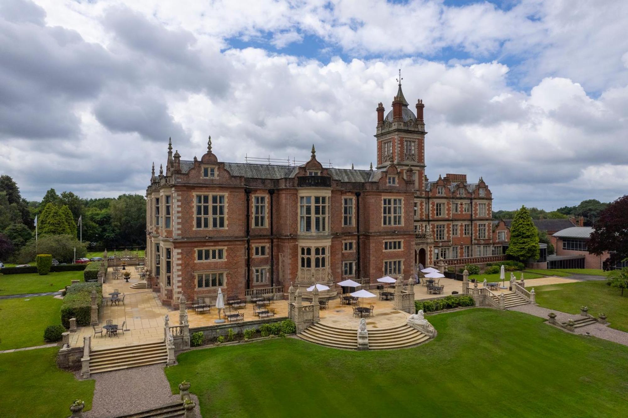 Crewe Hall Hotel & Spa - Cheshire Extérieur photo