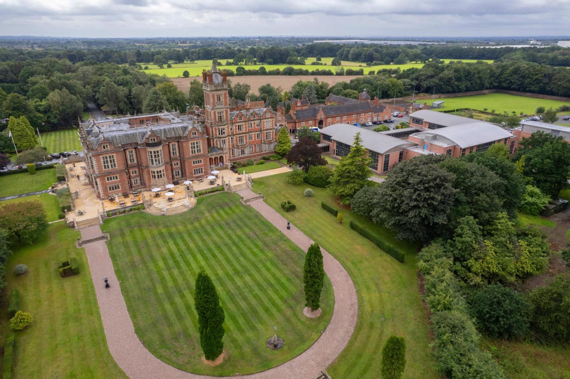 Crewe Hall Hotel & Spa - Cheshire Extérieur photo